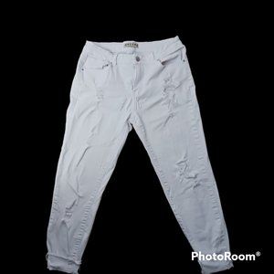 Womens Encore white jeans (Size  9)